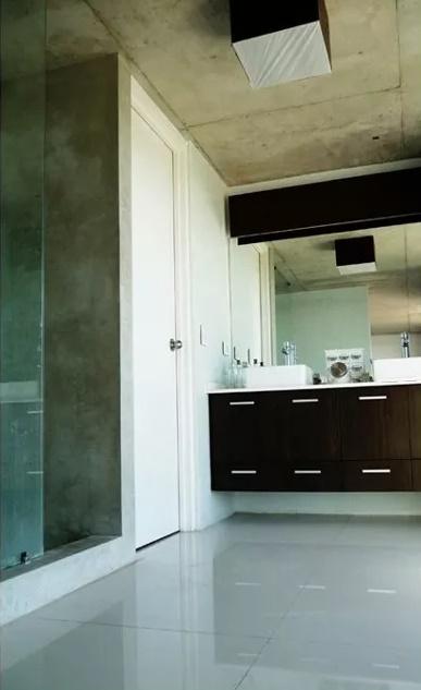 Casa Minimalista en Hormigon Armado