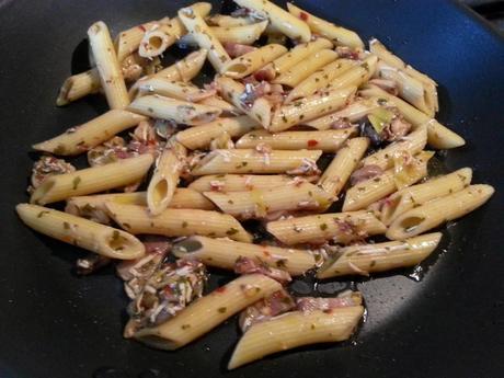 Tortilla de macarrones fácil – Frittata de macarrones – Tortilla di penne ai porcini tortillamacarrones1