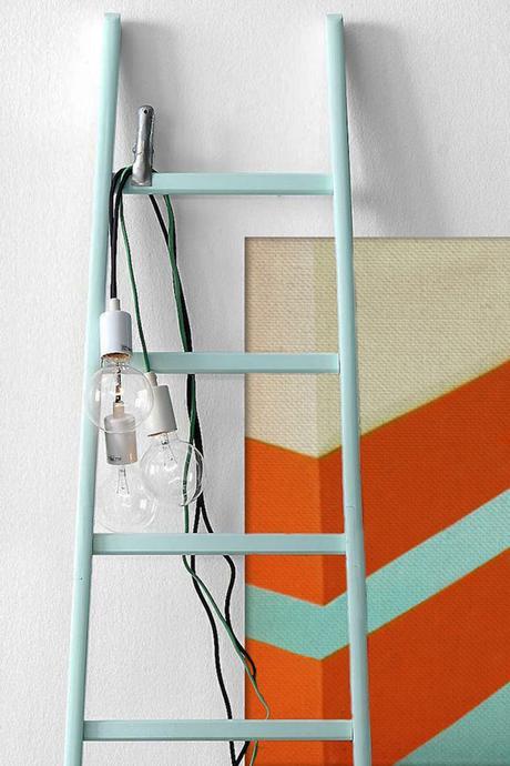 Arte y decoración: algunos ejemplos de cómo elegir un color mint green painted wooden stairs