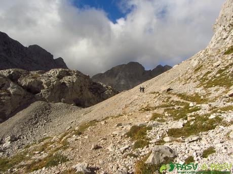 Llegando a la Vega de Liordes por los Tornos