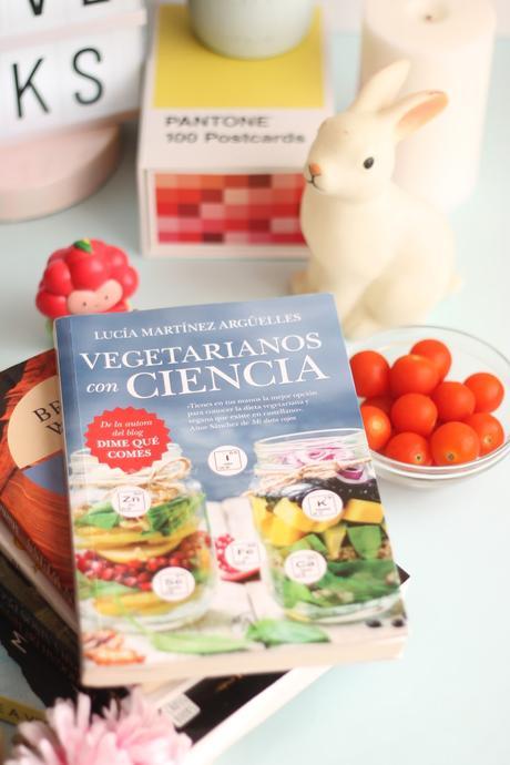 Mooncake vegano navideño + Libro Vegetarianos con ciencia