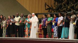 TIERRA, TECHO Y TRABAJO. FRANCISCO CON LOS MOVIMIENTOS POPULARES