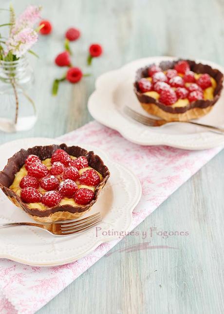 Tartaletas de crema y frambuesas