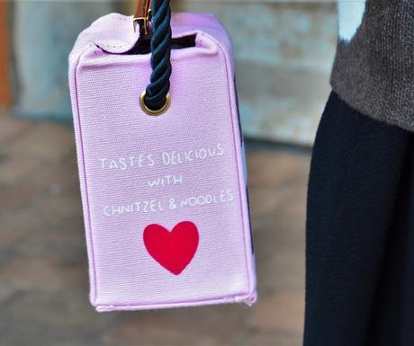 Kawaii milk bag and polka dots sweater Kawaii milk bag and polka dots sweater