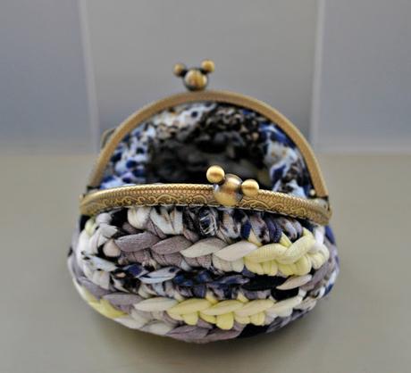 MONEDERO DE TRAPILLO CON BOQUILLA