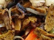 Ensalada seitán, berenjena champiñones