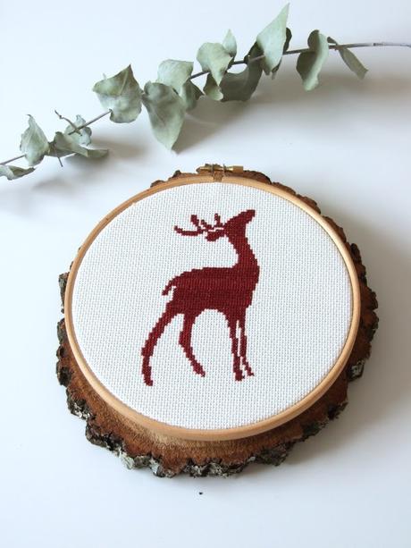 un ciervo para decorar en navidad un ciervo para decorar en navidad