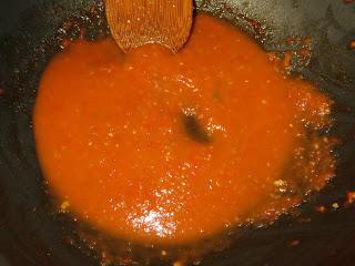 ESPAGUETIS A LA NAPOLITANA