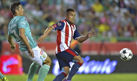 Chivas protesta por el pésimo arbitraje del partido ante el León y las expulsiones