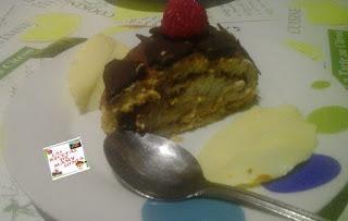 TRONCO DE NAVIDAD RELLENO DE NATA Y DULCE DE LECHE EN THERMOMIX TRONCO DE NAVIDAD RELLENO DE NATA Y DULCE DE LECHE EN THERMOMIX