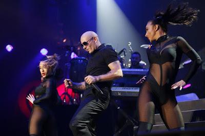 Pitbull en el iHeart Radio Fiesta Latina 2016