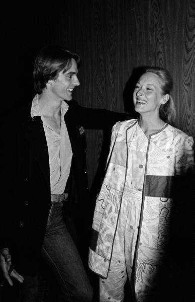 No te pierdas estas sorprendentes fotos de artistas en su juventud que nunca habías visto (Parte 2)