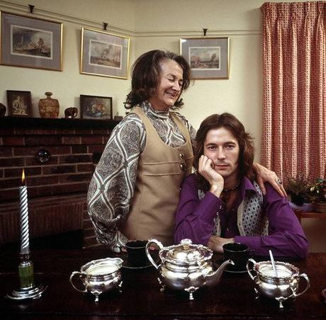 No te pierdas estas sorprendentes fotos de artistas en su juventud que nunca habías visto (Parte 2)