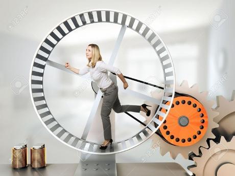 Cómo salir de la rueda operativa