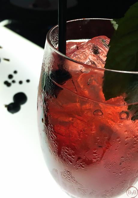 La Noche Brockmans Gin, the show starts…