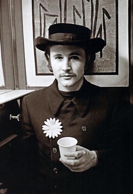 Efemérides del Rock y Heavy Metal: Que pasó un 09 de Noviembre