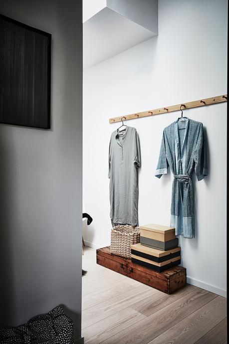 vivir en el centro Mini ático sueco de 24 m² con terraza diseño exterior diseño aticos decoración terrazas decoración pisos pequeños decoración aticos y lofts blog decoración nórdica atico sueco atico nórdico 