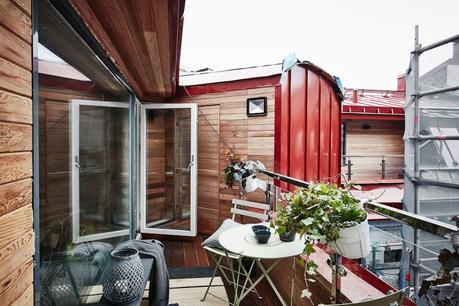 vivir en el centro Mini ático sueco de 24 m² con terraza diseño exterior diseño aticos decoración terrazas decoración pisos pequeños decoración aticos y lofts blog decoración nórdica atico sueco atico nórdico 