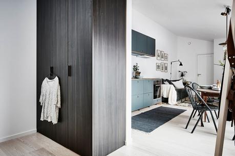 vivir en el centro Mini ático sueco de 24 m² con terraza diseño exterior diseño aticos decoración terrazas decoración pisos pequeños decoración aticos y lofts blog decoración nórdica atico sueco atico nórdico 