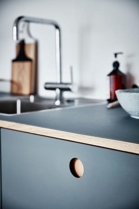 vivir en el centro Mini ático sueco de 24 m² con terraza diseño exterior diseño aticos decoración terrazas decoración pisos pequeños decoración aticos y lofts blog decoración nórdica atico sueco atico nórdico 