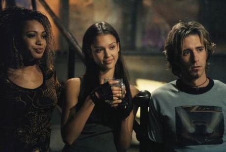 Dark Angel (2000) – Un futuro ejército de supersoldados