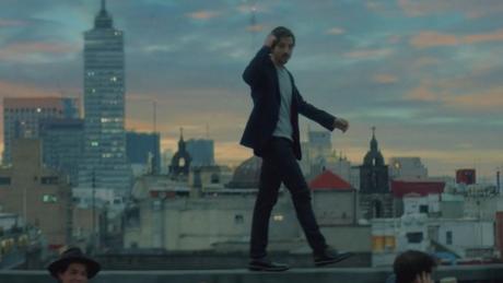 “Desfronterízate”, la campaña de cerveza Corona contra el muro de Trump