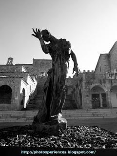 Figura de 'Los burgueses de Calais' de Auguste Rodin.