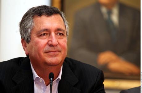 Monterrey se quiere llevar a jugador de América y Jorge Vergara para Presidente de México?