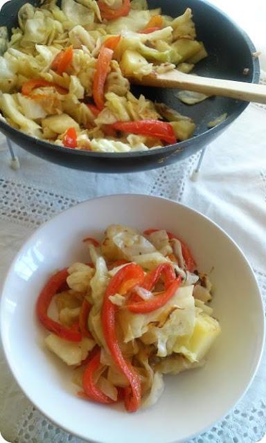 Coles con Pimientos Rojos