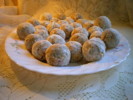 Albóndigas vegetarianas listas para freir