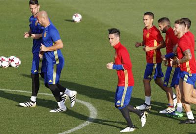 Hoy José Callejón, juega en casa