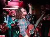 Tije Summer Riders dejan sentir esencia trabajos Sala Caravan