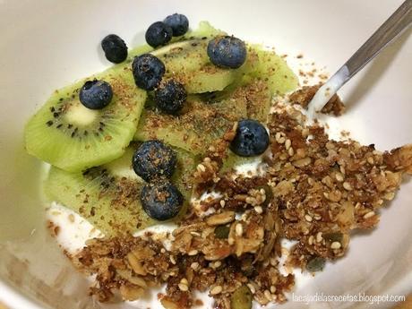 Granola Casera en Desayuno Saludable - Sin Gluten Granola Casera en Desayuno Saludable - Sin Gluten