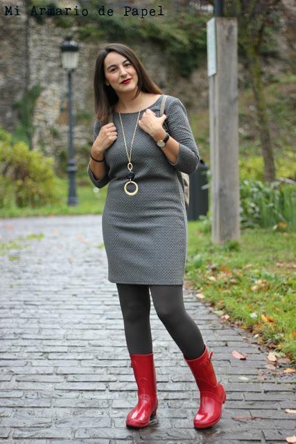 Outfit: Ideas para Vestir Botas de Agua con Vestido