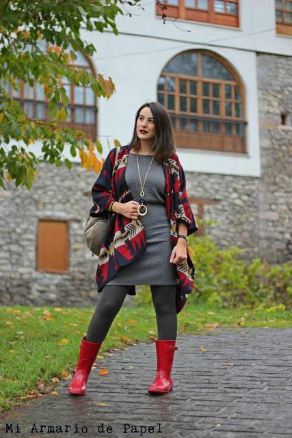 Outfit: Ideas para Vestir Botas de Agua con Vestido