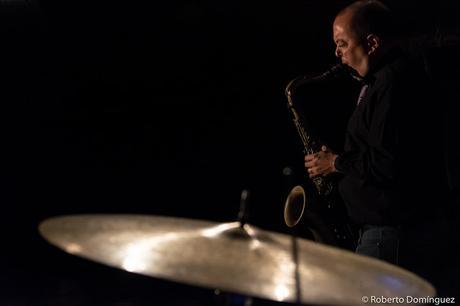 © R.Domínguez - Aruán Ortiz Trio