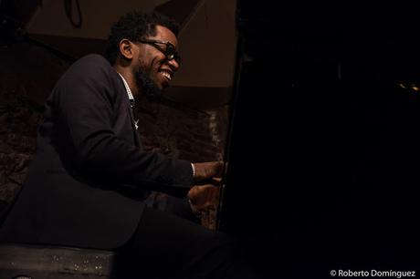 © R.Domínguez - Aruán Ortiz Trio