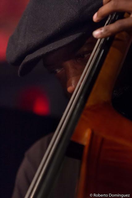 © R.Domínguez - Aruán Ortiz Trio