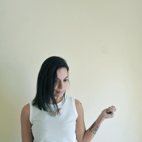 Leonlagata, accesorios de inspiración neo-vintage