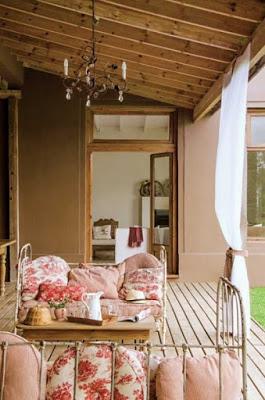 Casa con Muros de Piedra