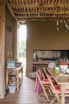 Casa con Muros de Piedra