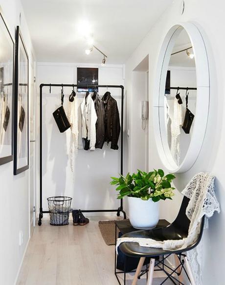 vestidor en el pasillo