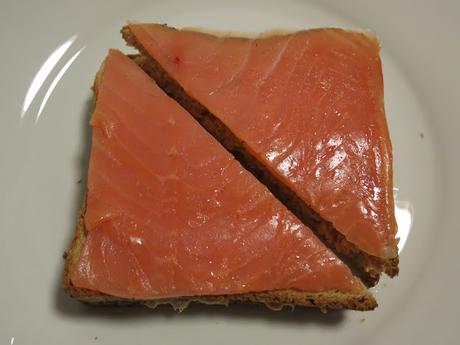 Sandwich de atún y salmón ahumado