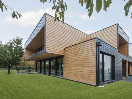 Casa Moderna de Plus Villa Collection