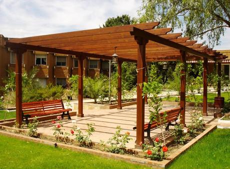 Pérgola de Madera en el jardín