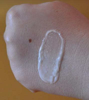 “Acquamax” de COVERMARK – hidratación óptima para pieles grasas