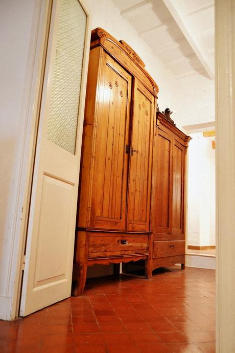 ANTES Y DESPUÉS; CONSIGUE EL VESTIDOR DE CARRIE BRADSHAW