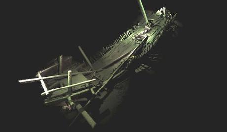 Expedicion subacuatica descubre decenas de antiguos naufragios en el Mar Negro ( noticia)