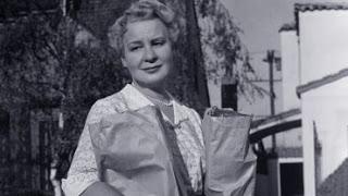 AMOR DE LA SEÑORA LESLIE, EL  (About Mrs. Leslie) (USA, 1954) Romántico