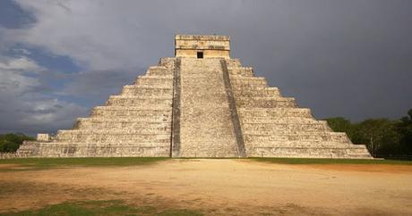 Investigadores hallan una pirámide oculta en el interior de un templo de Chichén Itzá
